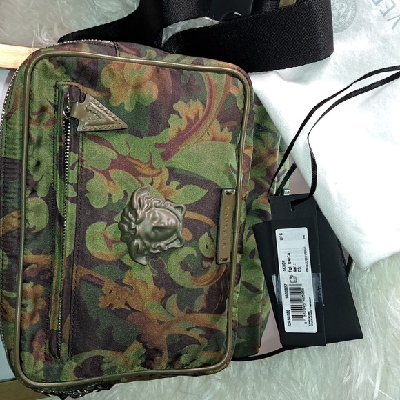 Versace NWTs Khaki Multicolor La Medusa Baroccoflage-Print Belt Bag - Picture 10 of 15